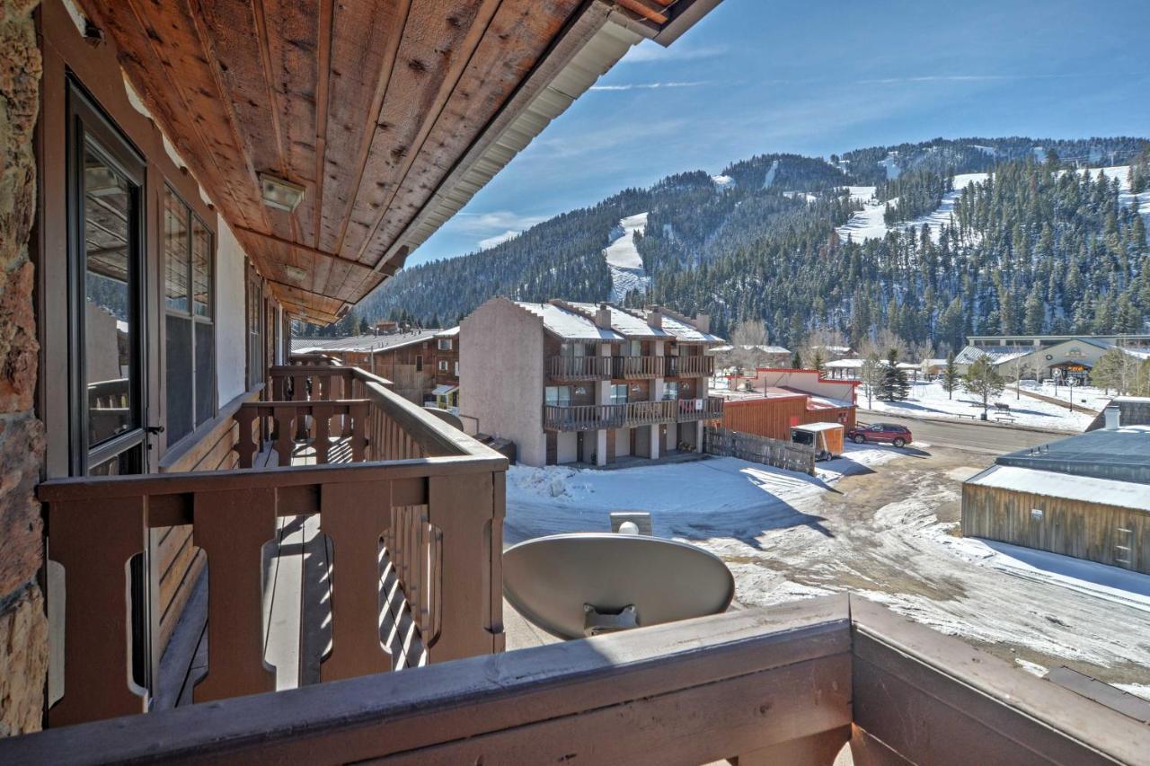 Red River Home With 2 Balconies - 1 Block To Main St Bagian luar foto